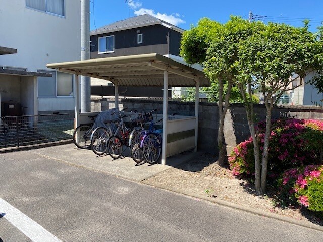 ロイヤルシャトー今泉Ａの物件外観写真