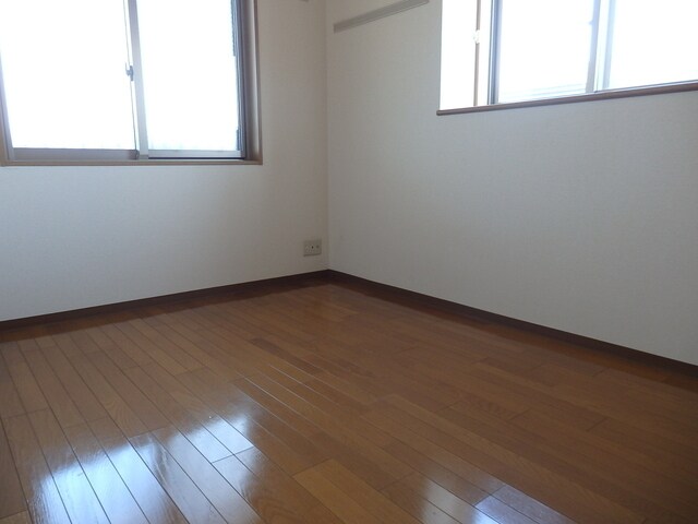 フローラヒルズの物件内観写真