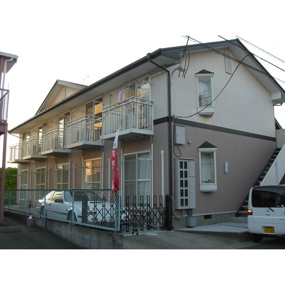 ロイヤルメゾンIの物件外観写真