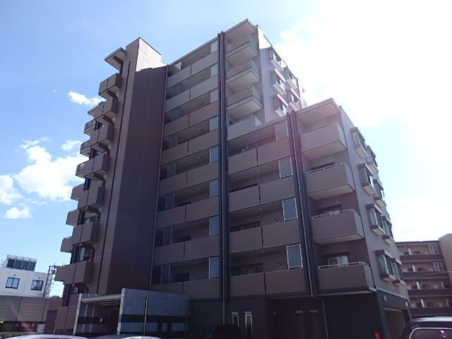 ラフィネの物件外観写真