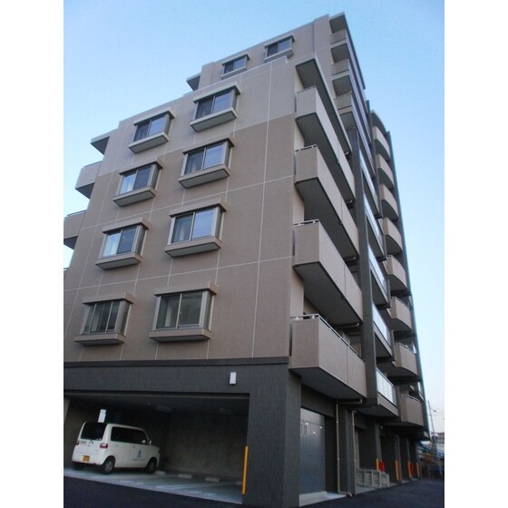 ラフィネの物件外観写真