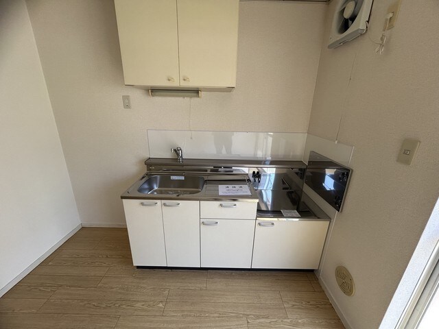 エステートピア赤井Ｂの物件内観写真