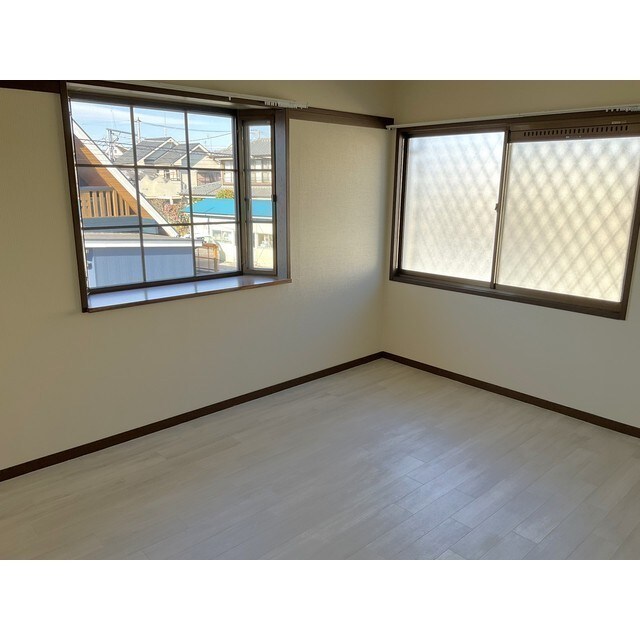 グランデュール瀬戸岡の物件内観写真