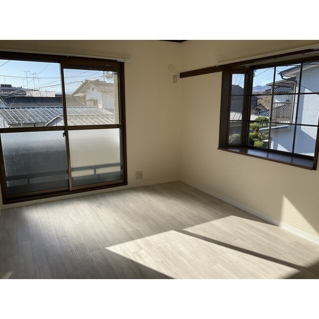 グランデュール瀬戸岡の物件内観写真