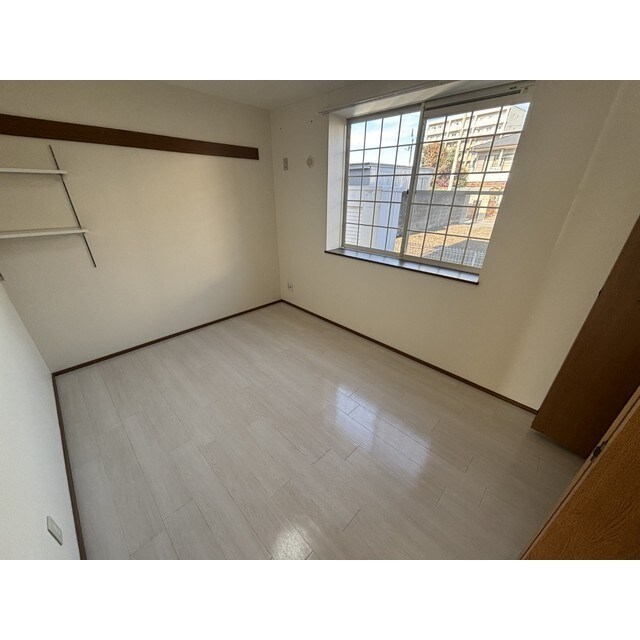 モダンピープルＢ棟の物件内観写真