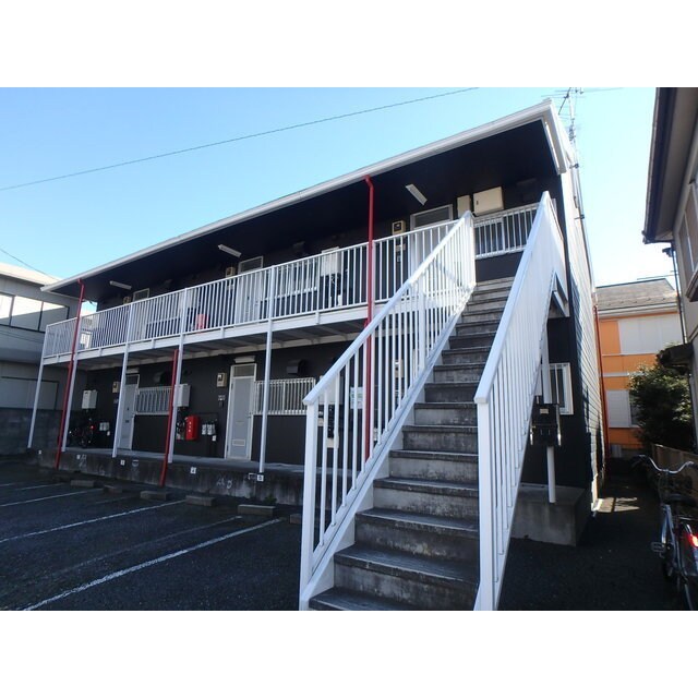 ファミールクロスの物件外観写真