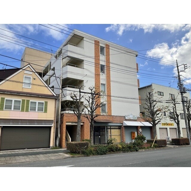 ハイツ荒川の物件外観写真