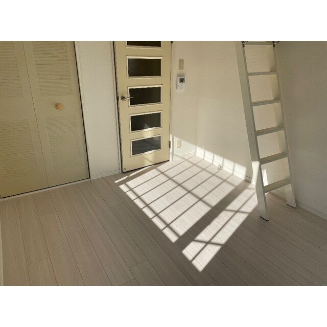 ローズアパートR-18の物件内観写真