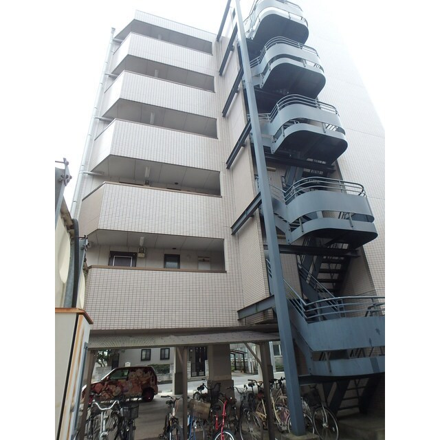 アルファーレジデンスの物件外観写真