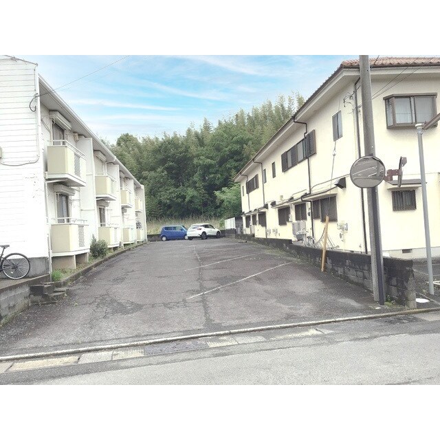 グランデュールパレスの物件外観写真