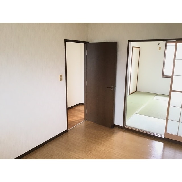 グランデュールパレスの物件内観写真