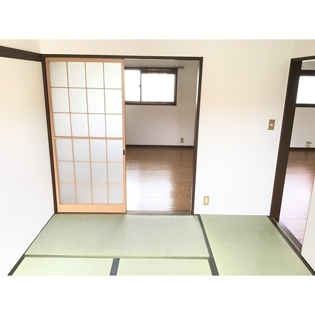 グランデュールパレスの物件内観写真