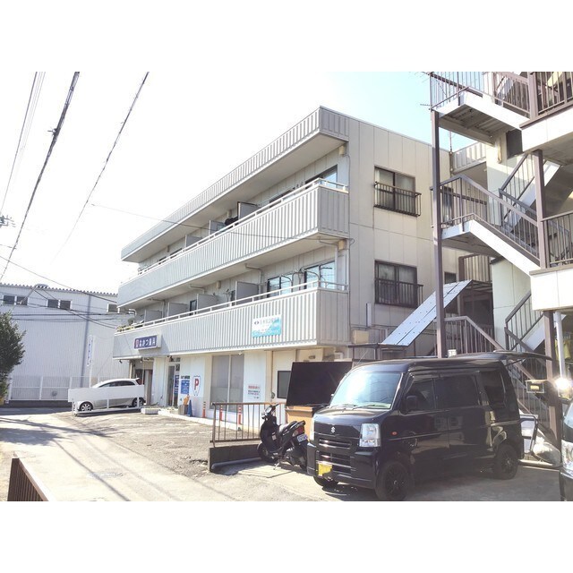 サンライズマンション　愛甲郡の物件外観写真