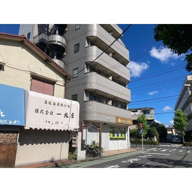 メゾンリリー　足立の物件外観写真