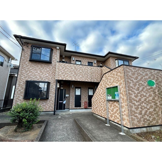 メゾン・ラフィーネⅡの物件外観写真