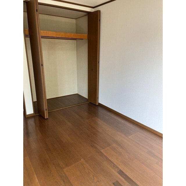 メゾン・ラフィーネⅡの物件内観写真