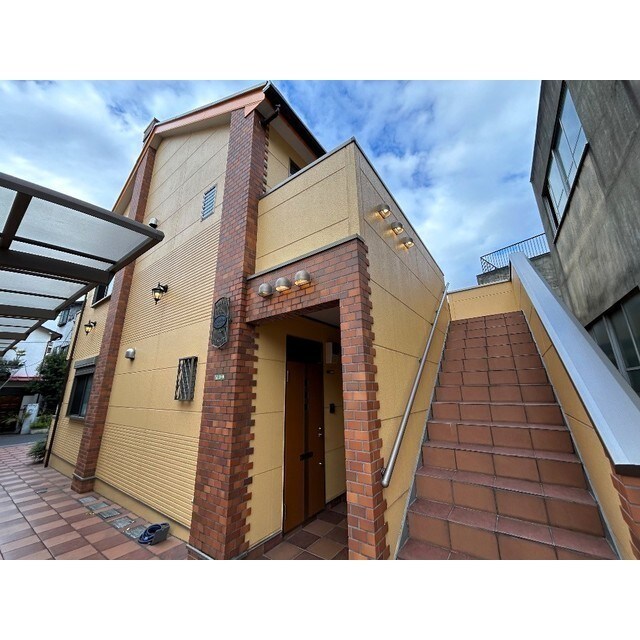 アーバングレース参番館の物件外観写真