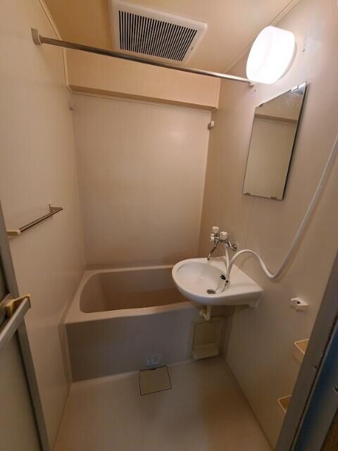 新宿三丁目駅 徒歩4分 4階の物件内観写真