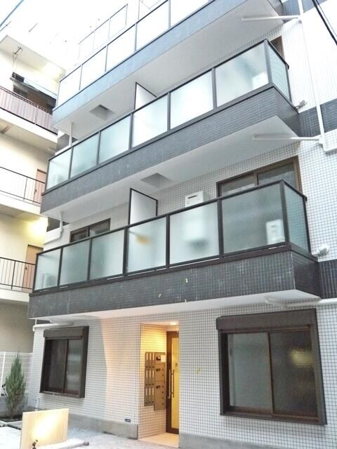 御徒町駅 徒歩6分の物件外観写真