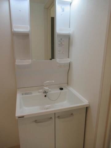 上中里駅 徒歩3分 2階の物件内観写真