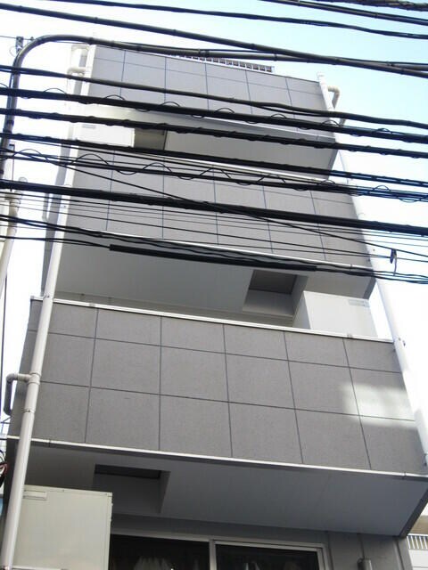 新宿三丁目駅 徒歩4分の物件外観写真