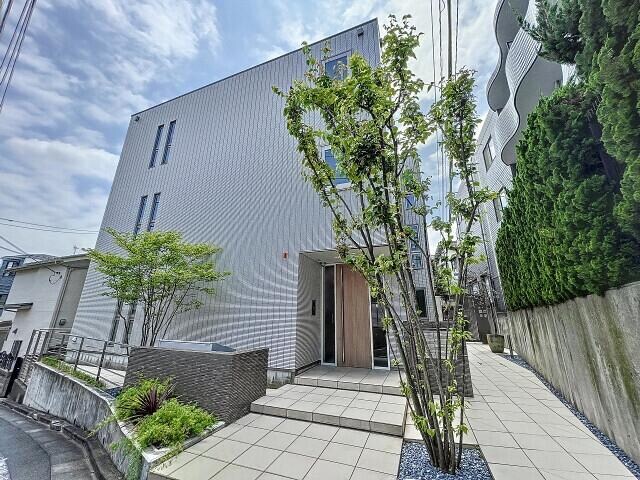 大塚駅 徒歩7分の物件外観写真