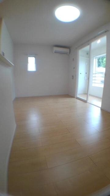 プリムローズガーデンIの物件内観写真