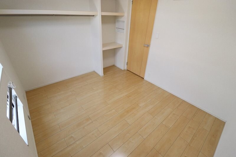 プリムローズガーデンIの物件内観写真