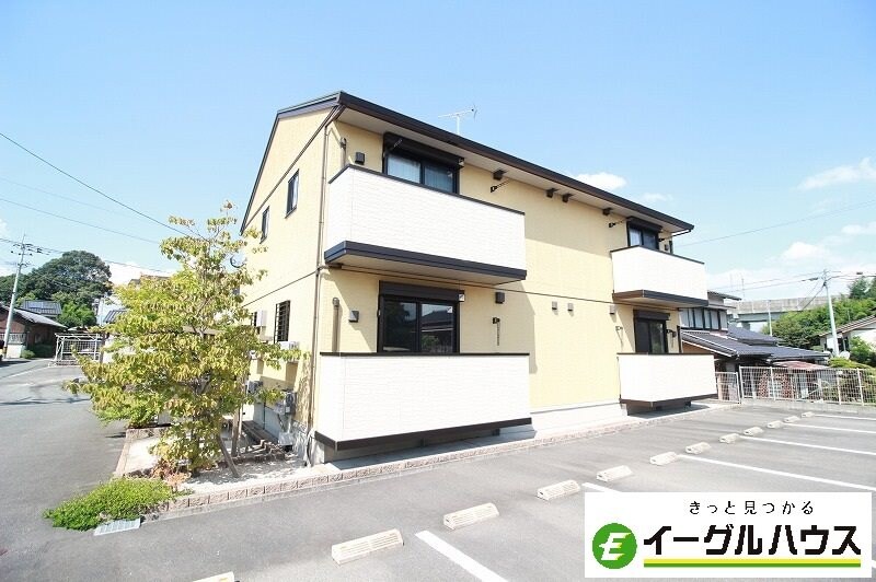 ハートランドA棟の物件外観写真