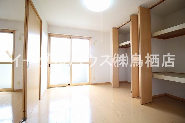 リビングタウン田代外町A棟の物件内観写真