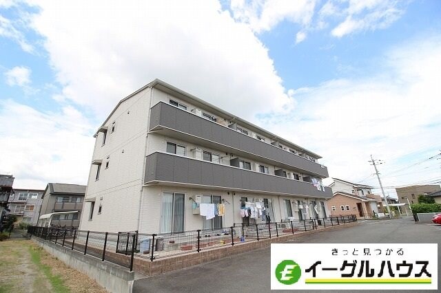 カーサルーチェの物件外観写真