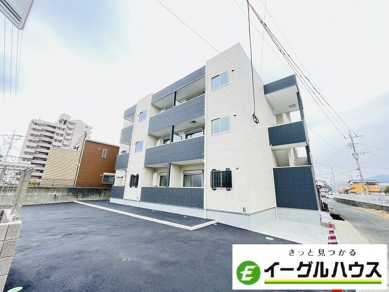 ジリオ鳥栖の物件外観写真