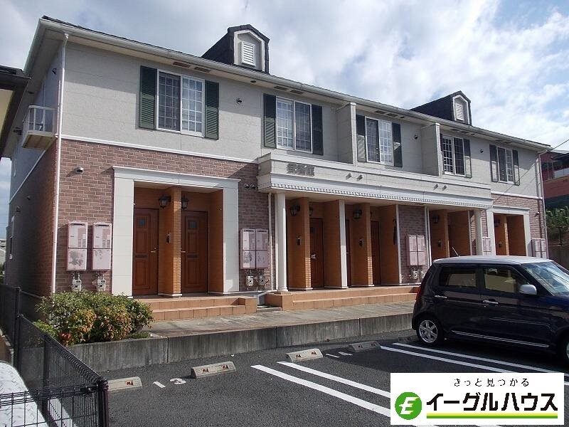 フェアリーヒルズ弐番館の物件外観写真