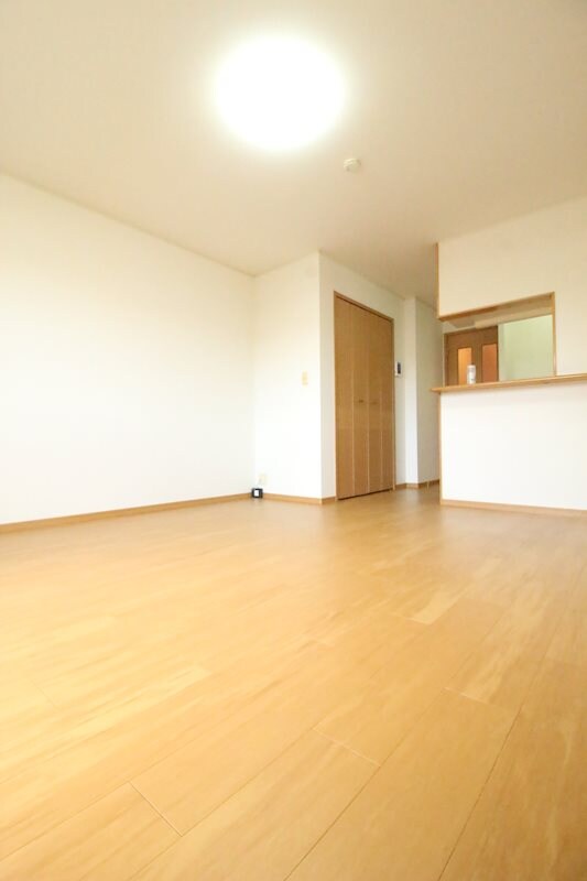 フェアリーヒルズ弐番館の物件内観写真