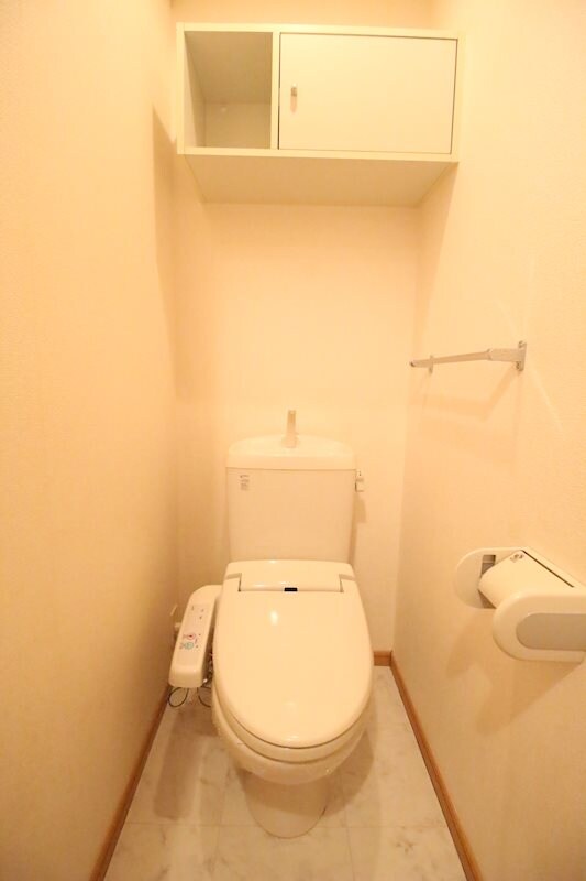 フェアリーヒルズ弐番館の物件内観写真