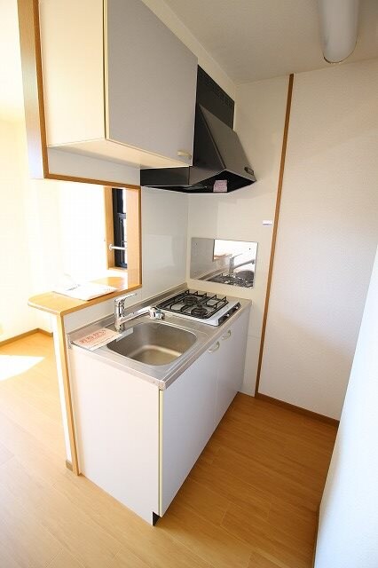 シャルマンヒロ参番館の物件内観写真