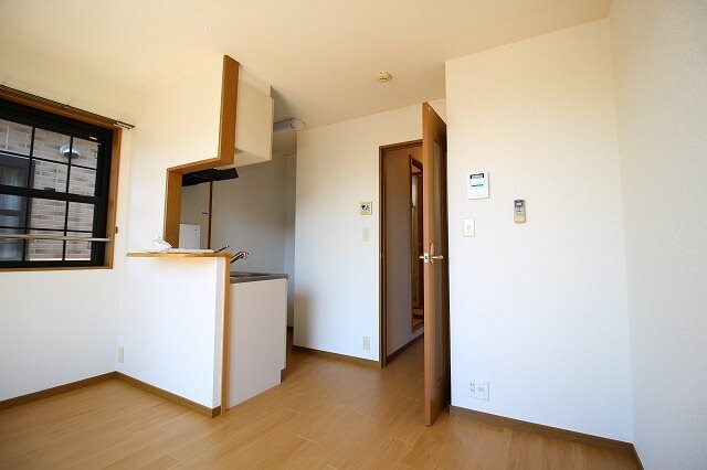 シャルマンヒロ参番館の物件内観写真