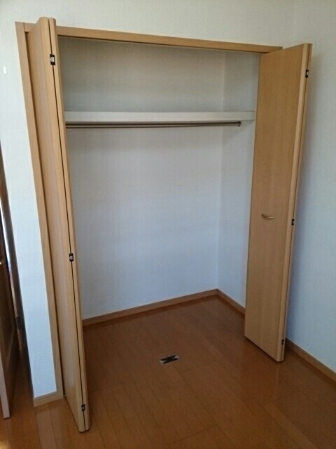 メゾン・ドゥ・シャルマン弐番館の物件内観写真