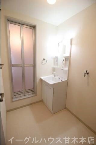 ハイラーク甘木C棟の物件内観写真