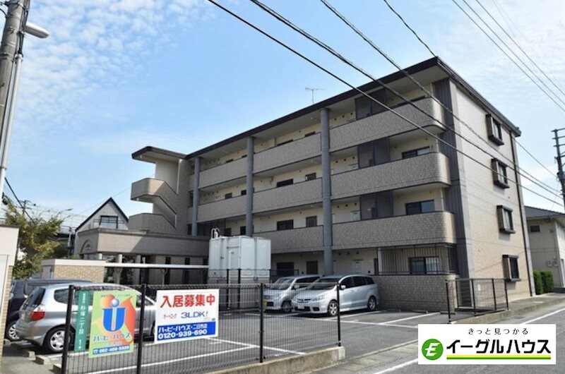 エステート杉塚の物件外観写真