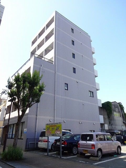 サザン薬院の物件外観写真