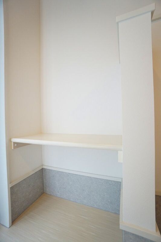 レガーロ空港前の物件外観写真