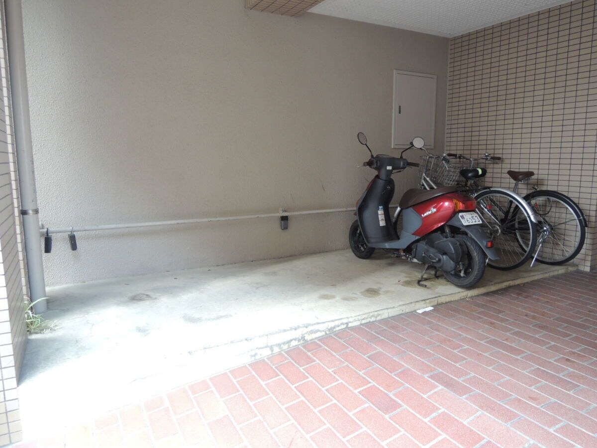 箱崎九大前駅 徒歩5分 2階の物件外観写真