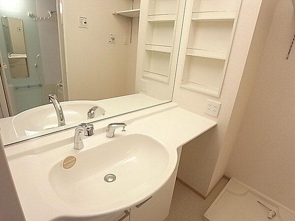 メゾンドコンフォートの物件内観写真