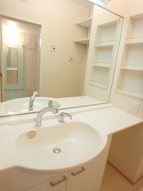 メゾンドコンフォートの物件内観写真