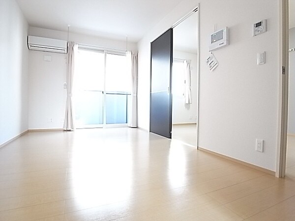 メゾンドコンフォートの物件内観写真