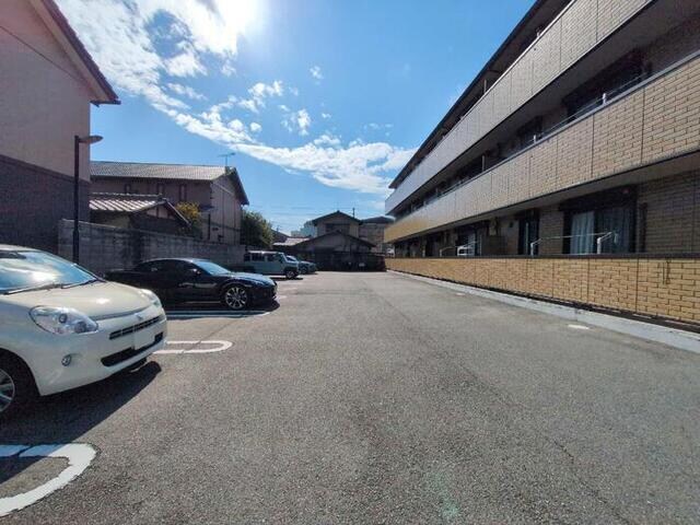 アーク土山の物件外観写真