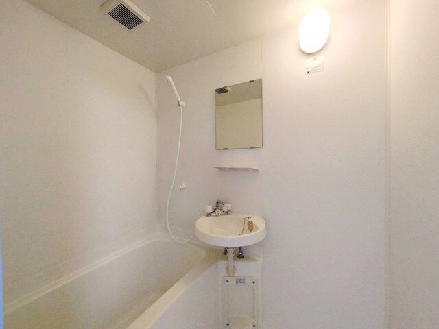 亀山駅 徒歩10分 2階の物件内観写真