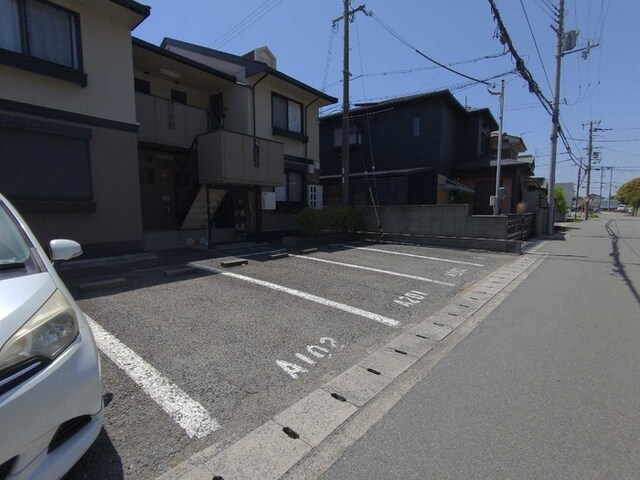 パークアベニューの物件外観写真