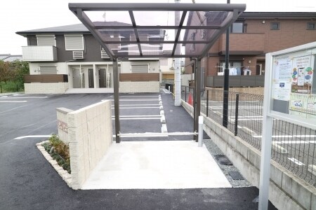 アインスコートⅢの物件外観写真